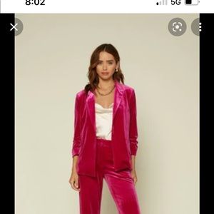 New pink velvet blazer fits like a medium